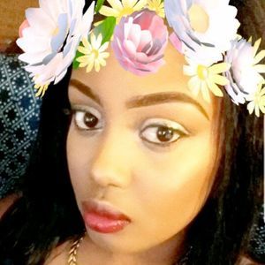 Meet your Posher, Olivia